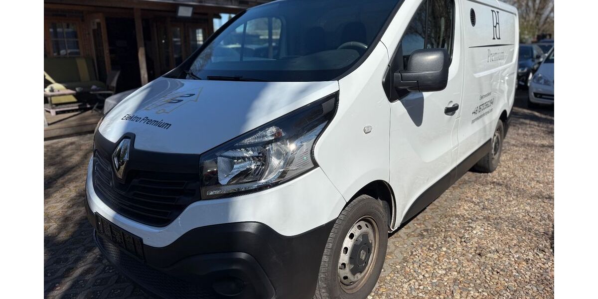 Renault Trafic 133.000 km 8.990 &euro; berlin 12057
