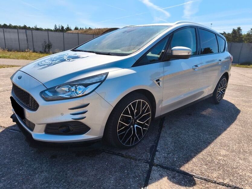 S-Max