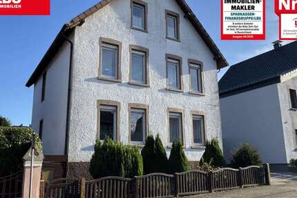 Haus zum Kaufen in Oerlinghausen 395.000 € 130 m² 8 zimmer