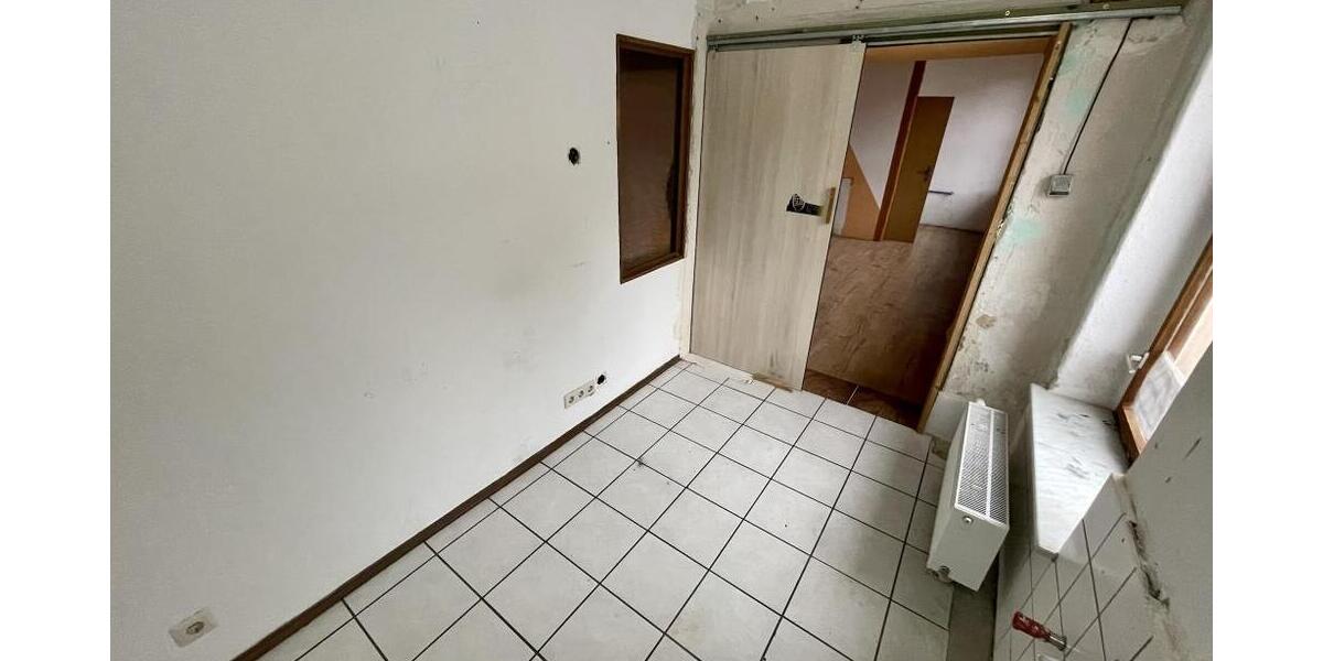 Renovierungsbedürftige Gewerbeeinheit mitten im Zentrum zum Schnäppchenpreis! - Gewerbeobjekt Gera Ostviertel | Angebot:26383746
