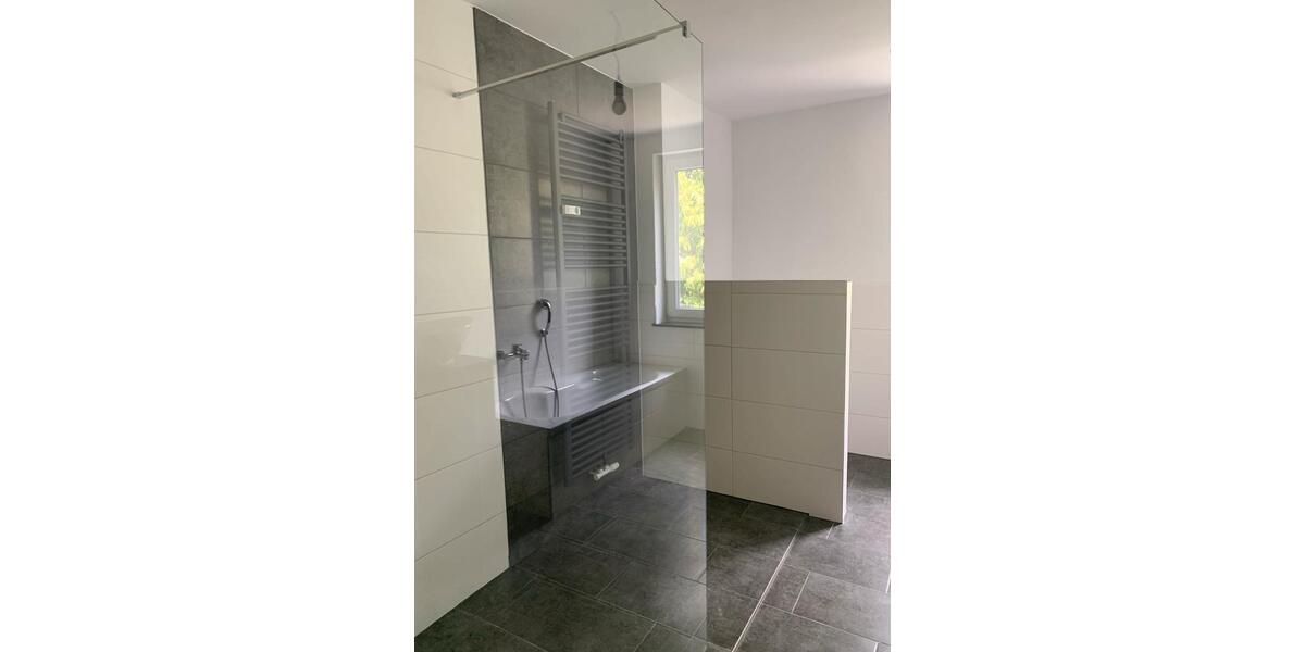 Hochparterre Zwickau Auerbach - 3 Zimmer, 82 m&sup2;, 610&euro; | Angebot:26041207