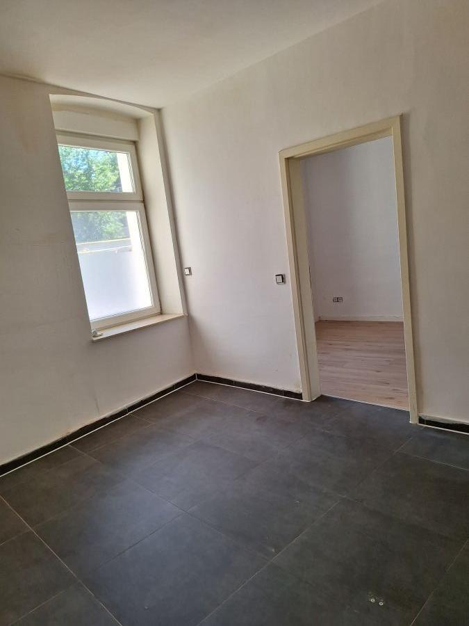 Provisionsfrei* Große 4-Zi-Wo, Gelsk Heßler, bezugsfrei, Erdgeschoß 4 zimmer