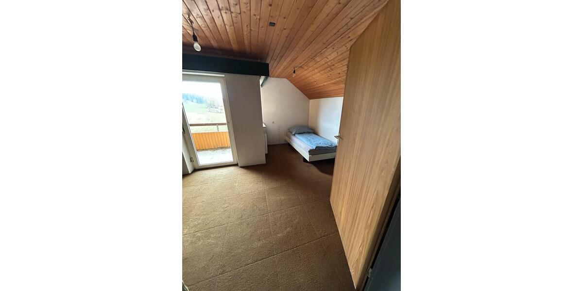 Einfamilienhaus Pöttmes - 17 Zimmer, 300 m&sup2;, 3.000&euro; | Angebot:26086427