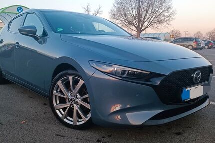 Mazda 3 102.000 km 17.500 &euro; Erfurt 99087