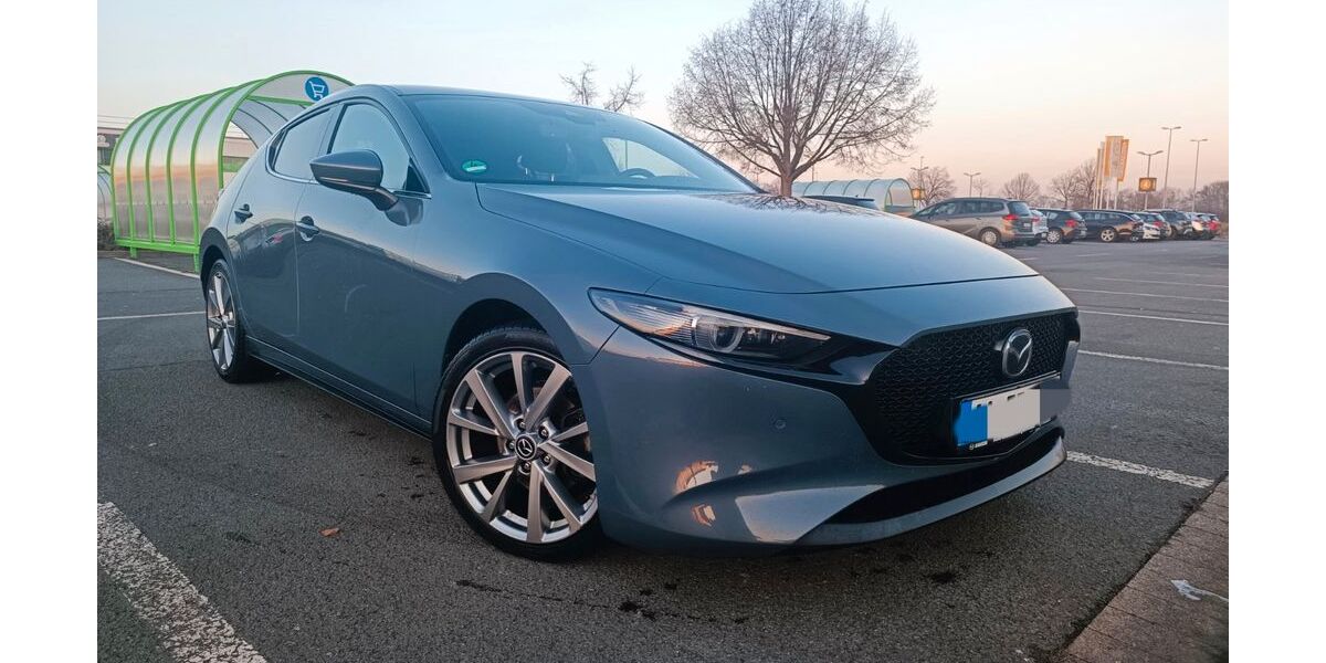 Mazda 3 102.000 km 17.500 &euro; Erfurt 99087