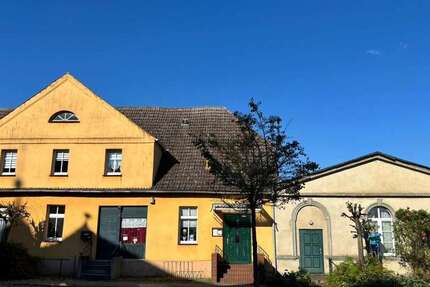 Haus zum Kaufen in Neustadt (Dosse) 340.000 € 300 m² 9 zimmer