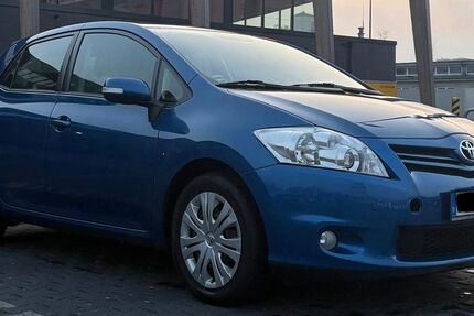 Toyota Auris 115.000 km 6.800 &euro; Berlin 12105