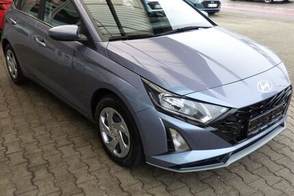 Hyundai i20 9.500 km 17.490 &euro; Stadtbergen 86391