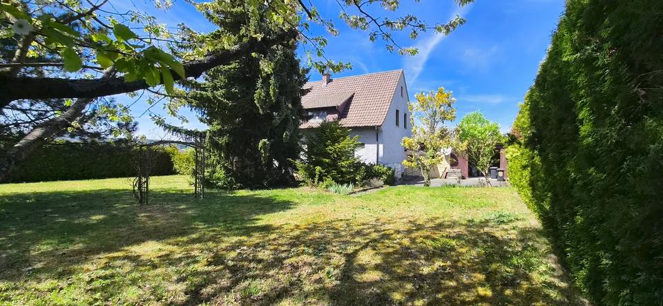 Einfamilienhaus Hünfeld - 9 Zimmer, 152 m&sup2;, 260.000&euro; | Angebot:26863308