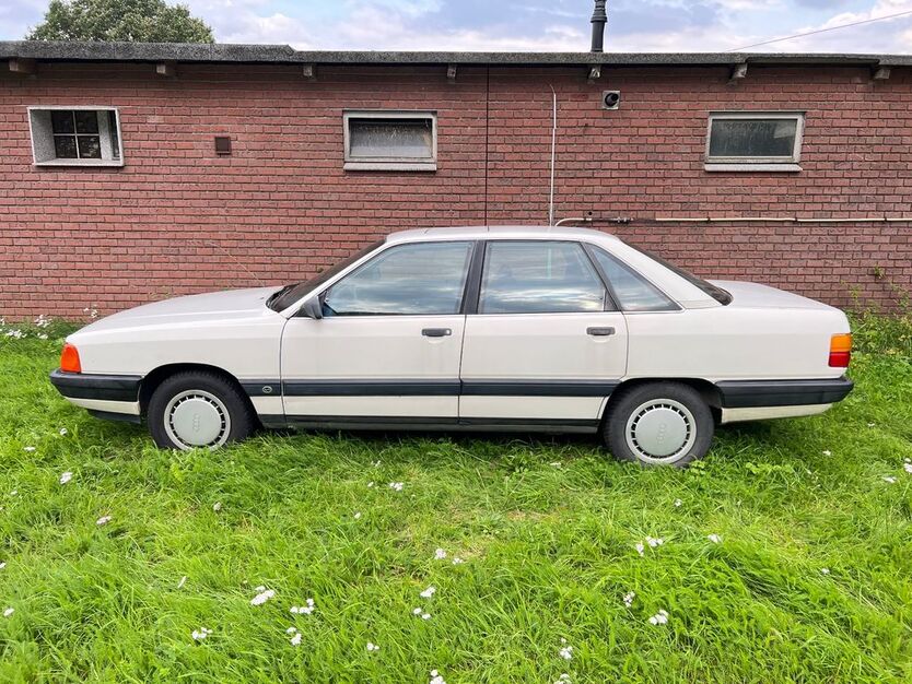 Audi 100 215.000 km 1.800 € Isselburg 46419