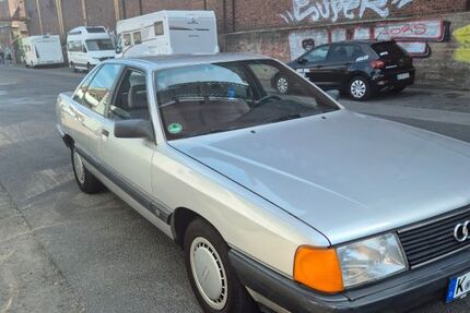 Audi 100
