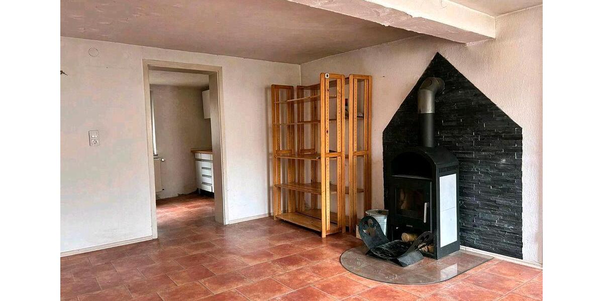 Einfamilienhaus Kirchhain - 6 Zimmer, 130 m&sup2;, 156.000&euro; | Angebot:26240599