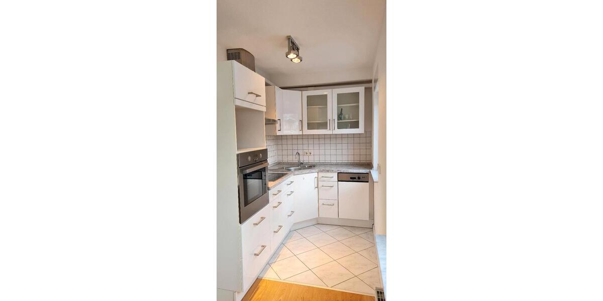 Möblierte frisch renovierte 2 Zimmer Souterrainwohnung 2 zimmer