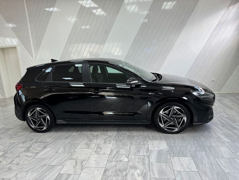 i30