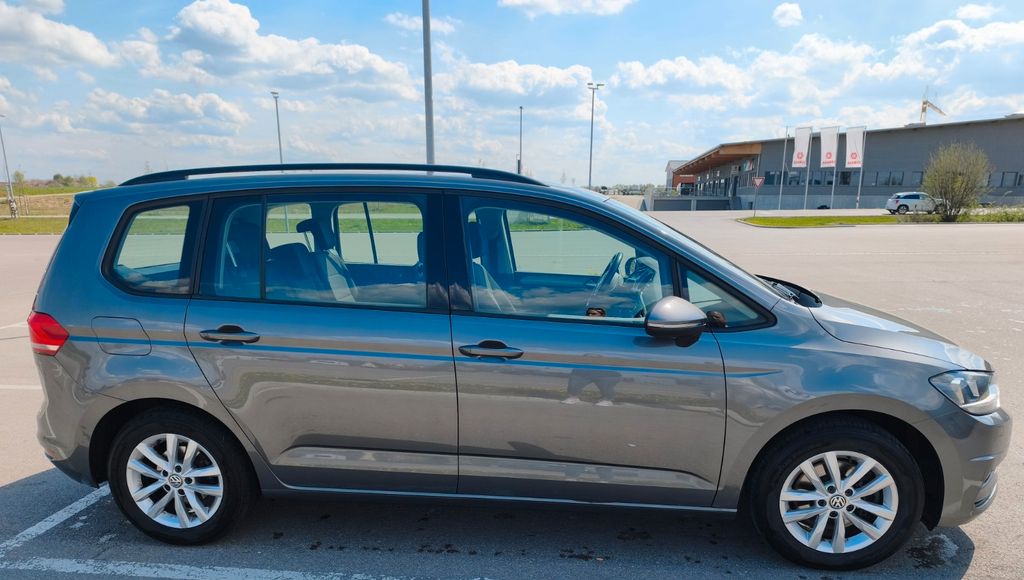 VW Touran 92.000 km 13.490 &euro; Wehringen 86517