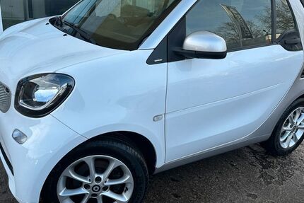 Smart ForTwo 73.000 km 12.790 &euro; Berlin 12524