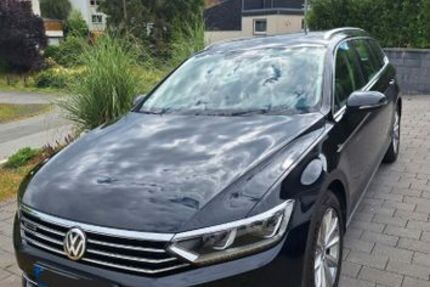 VW Passat 143.000 km 18.700 € Arnsberg 59757