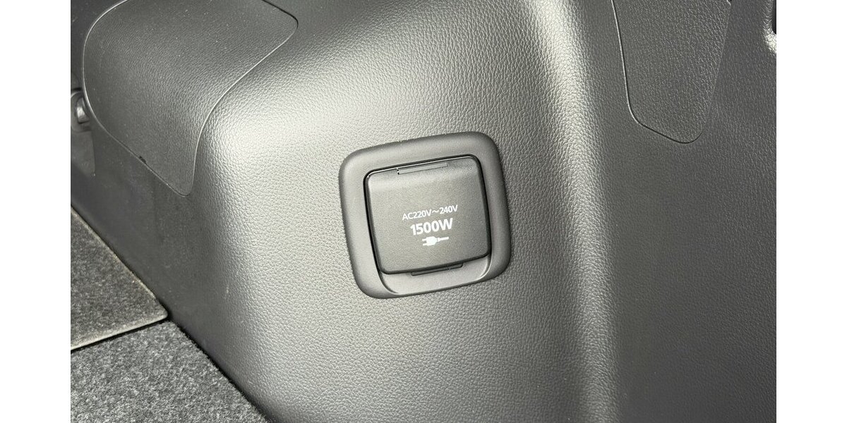 Mitsubishi Eclipse Cross Plus Select Black Hybrid 4WD 15.700 km 26.480 &euro; Donauwörth 86609