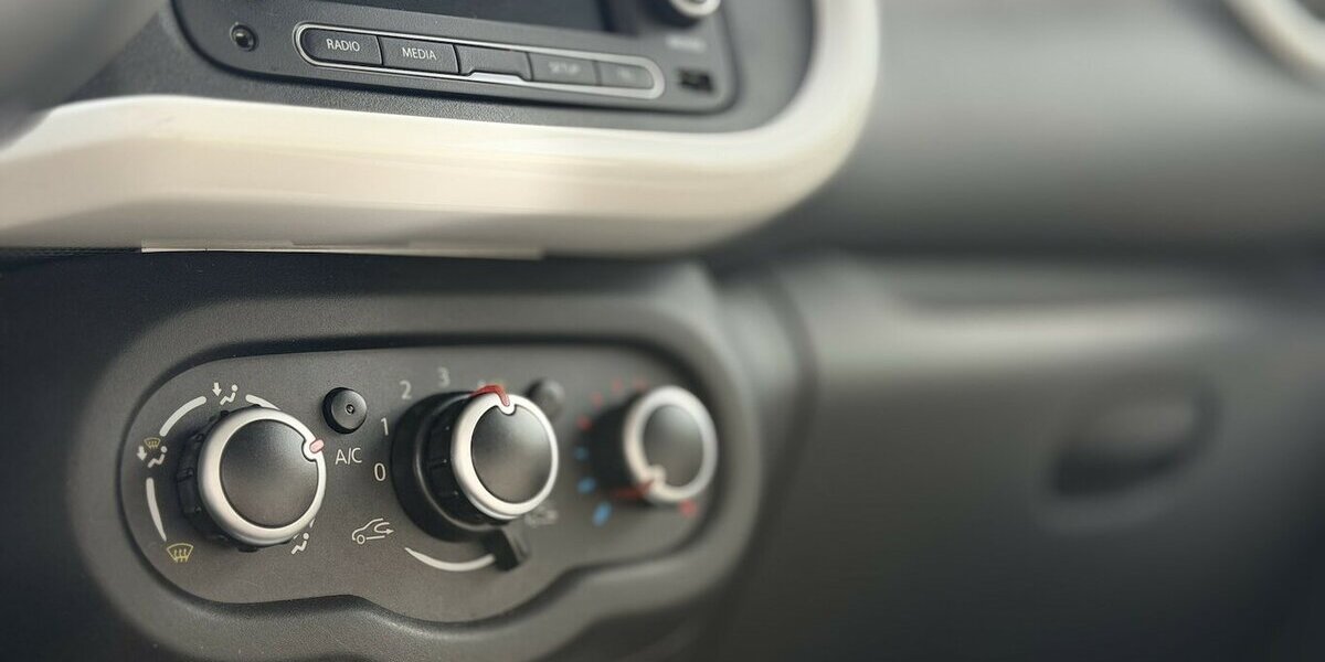 Renault Twingo Limited / Klima / El. Fenster / Sitzheiz. 58.000 km 11.990 &euro; Mönchengladbach 41066