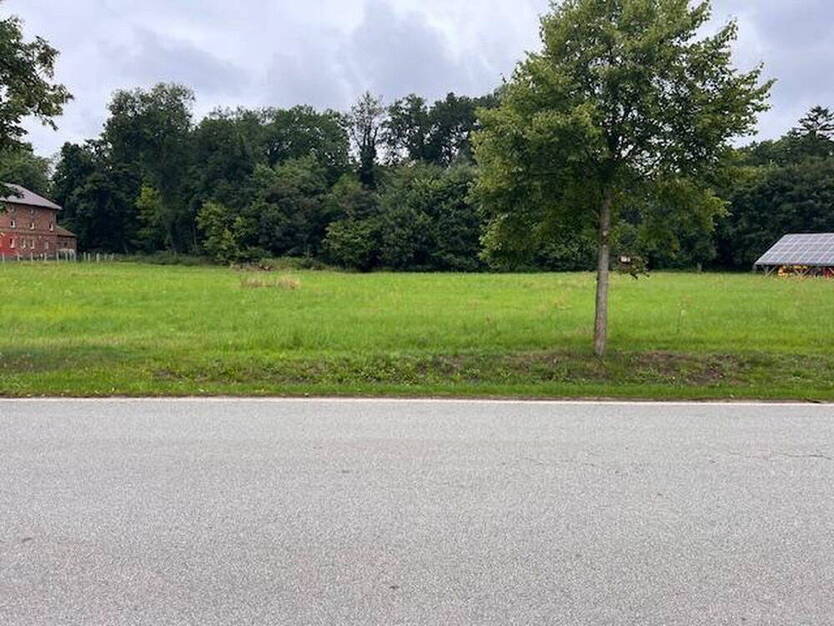 Grosses EFH, 4 Zi., 120 qm, 795 qm Grund, 1.550 € NKM 4 zimmer