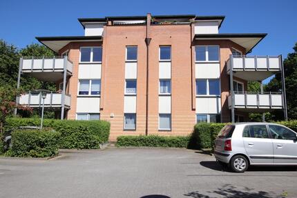 Charmante Dachgeschosswohnung mit 2 Zimmern und Fahrstuhl - Wentzel Dr. 2 zimmer