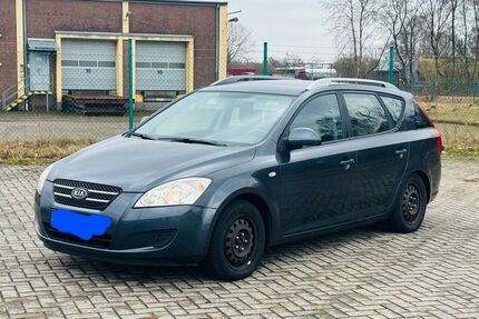 Kia ceed / Ceed 243.000 km 1.350 &euro; Essen Oldenburg 49632