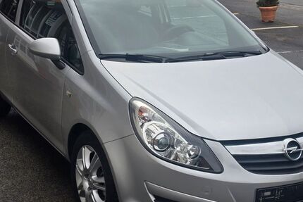Opel Corsa 83.000 km 4.000 &euro; Coburg 96450