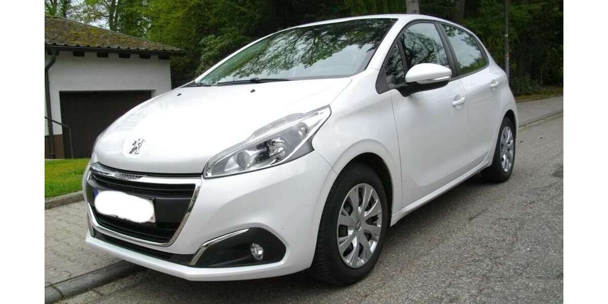 Peugeot 208 49.000 km 6.999 &euro; Gaggenau 76571