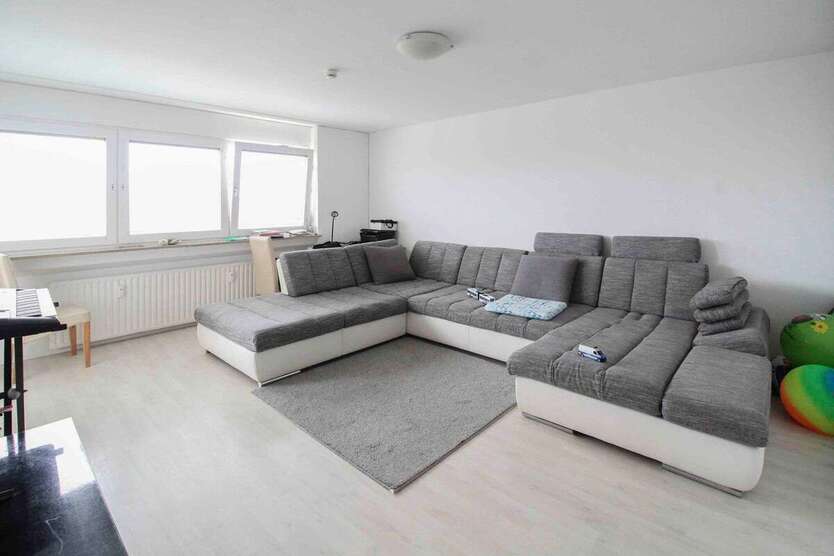 Wohnung zum Kaufen in Nürtingen 279.000 € 104 m² 4 zimmer