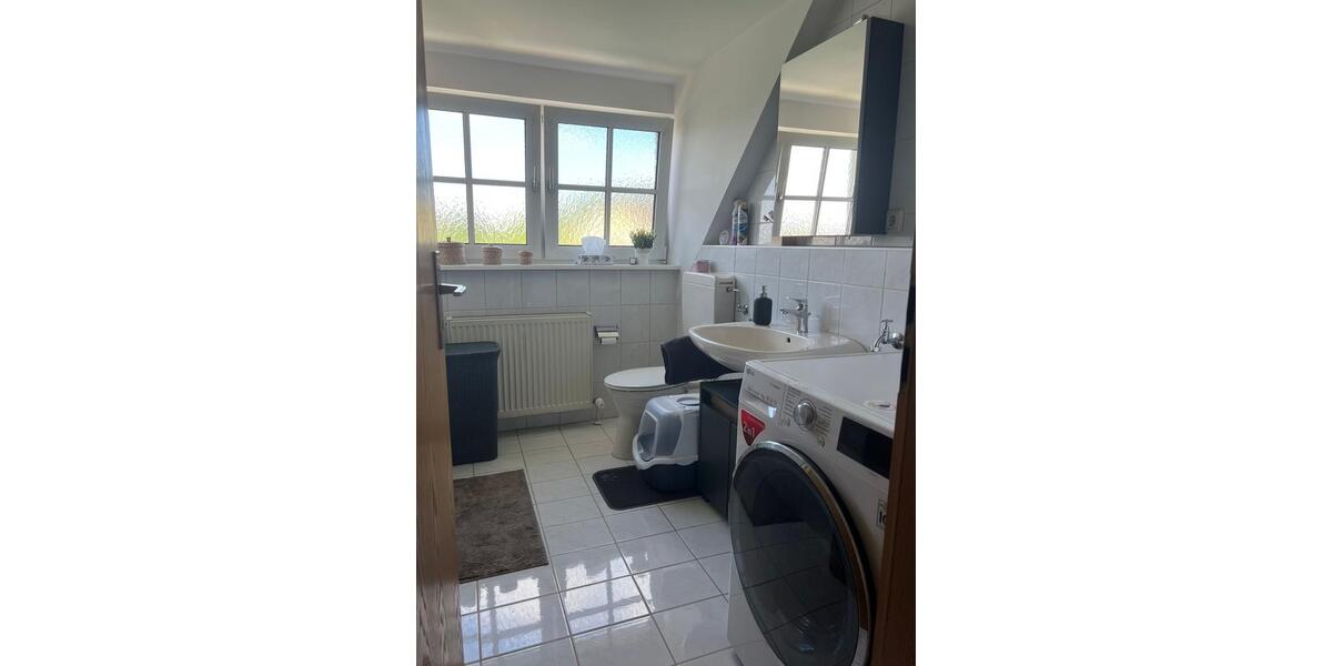 Dachgeschoßwohnung Schwandorf - 2 Zimmer, 65 m&sup2;, 698&euro; | Angebot:26403648