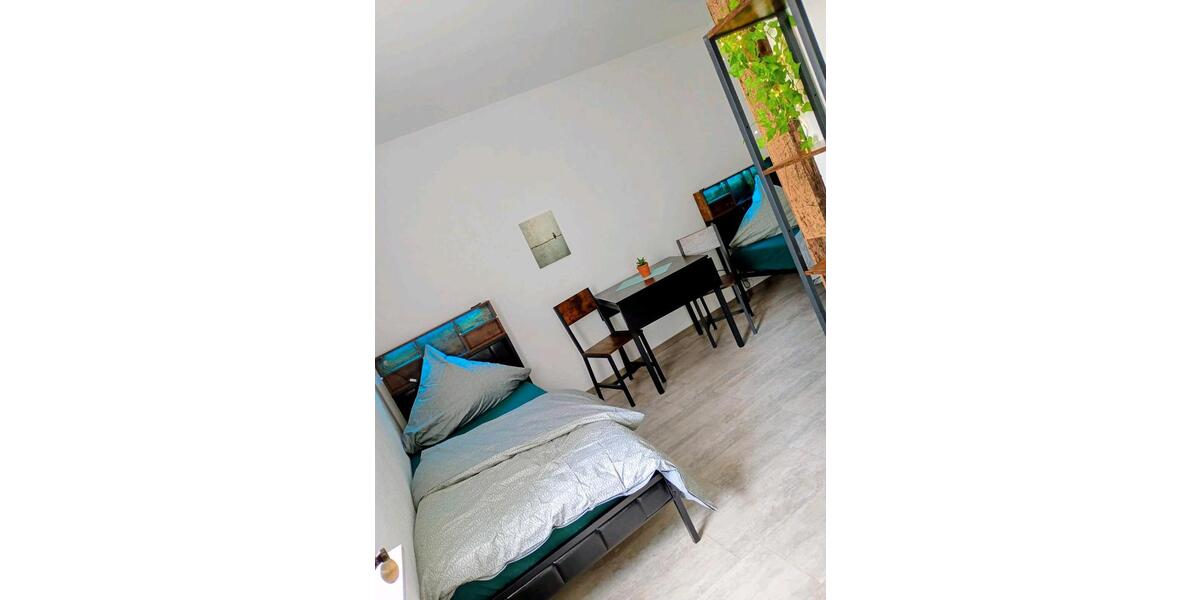 Wohnen auf Zeit Frankfurt am Main Bockenheim - 7 Zimmer, 200 m&sup2;, 17&euro; | Angebot:26671343