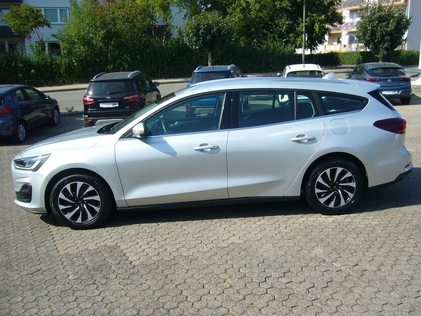 Ford Focus 26.629 km 19.999 € Wolfhagen 34466