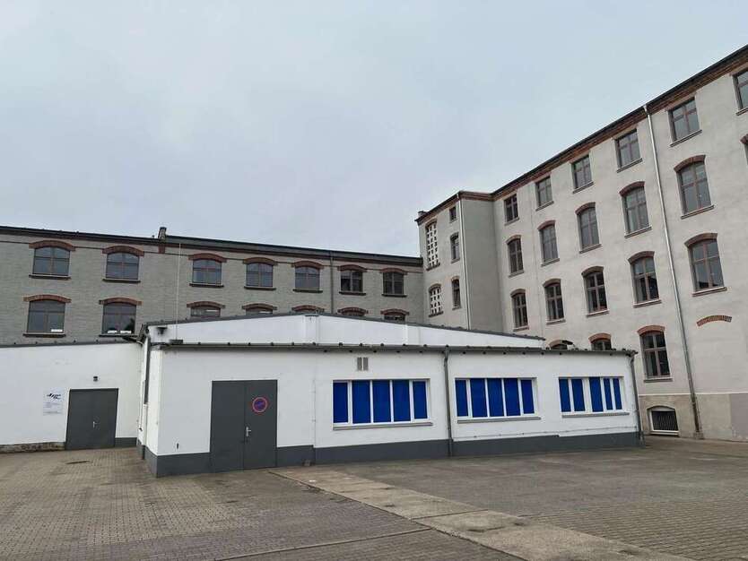 Halle in Dresden 385 € 70 m²