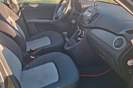 Hyundai i10 128.000 km 1.000 &euro; Aschersleben 06449