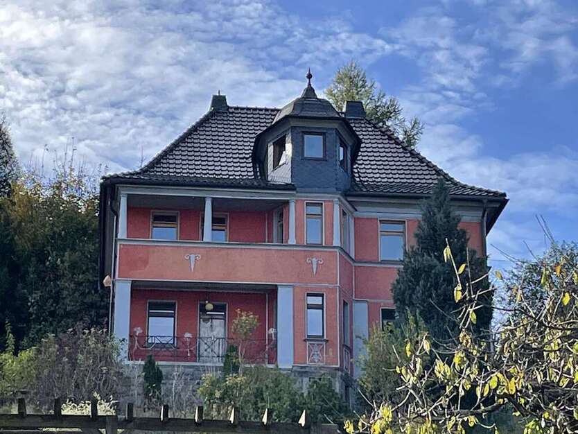 Haus zum Kaufen in Steinach 211.000 € 218 m²