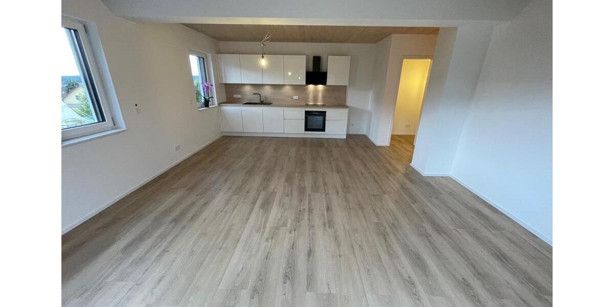 Etagenwohnung Irchenrieth - 3 Zimmer, 94 m&sup2;, 1.200&euro; | Angebot:26408105