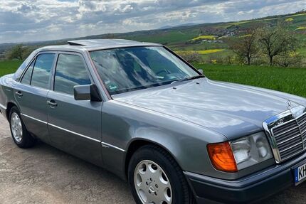 Mercedes-Benz 220 183.300 km 13.650 &euro; Florstadt 61197