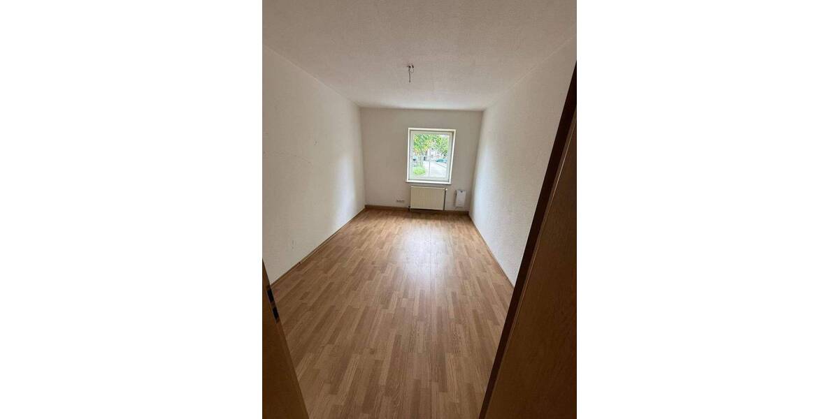 Etagenwohnung Schkopau - 4 Zimmer, 71 m&sup2;, 120.000&euro; | Angebot:26886431