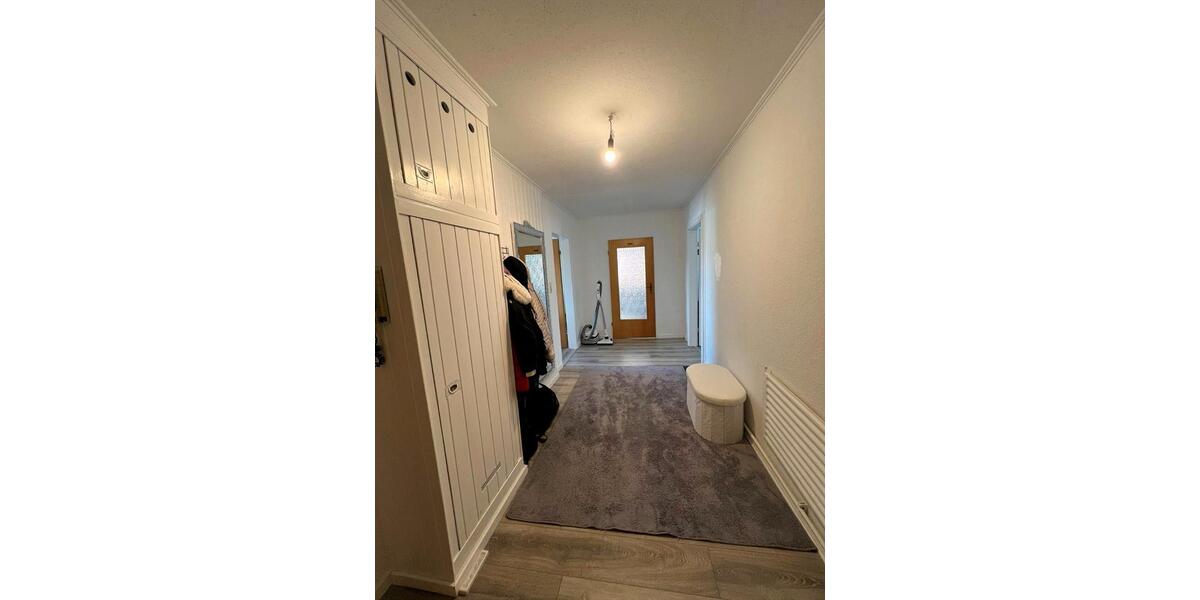 Etagenwohnung Nordenham - 4 Zimmer, 80 m&sup2;, 895&euro; | Angebot:26379898
