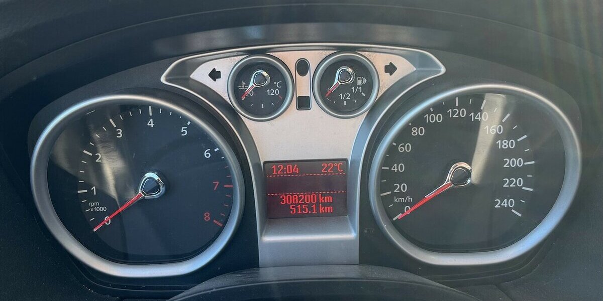 Ford Focus Titanium / LPG / Sitzheizung / Xenon / AHK 299.000 km 2.900 &euro; Mönchengladbach 41066