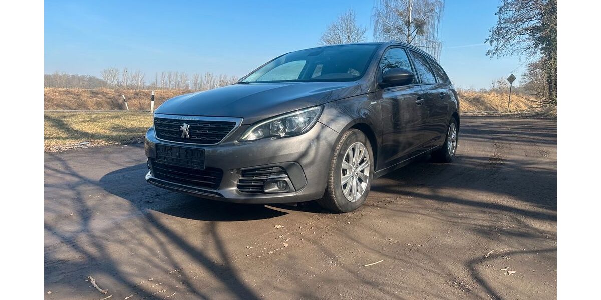 Peugeot 308 144.500 km 9.700 &euro; Liebenwalde 16559
