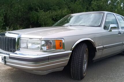 Lincoln Town Car 229.000 km 12.250 &euro; Hahausen 38729