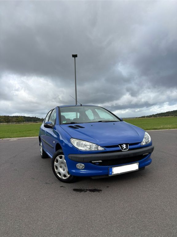 Peugeot 206 85.000 km 1.950 € Künzell 36093