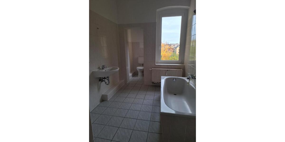 Etagenwohnung Altenburg - 2 Zimmer, 50 m&sup2;, 350&euro; | Angebot:26041704
