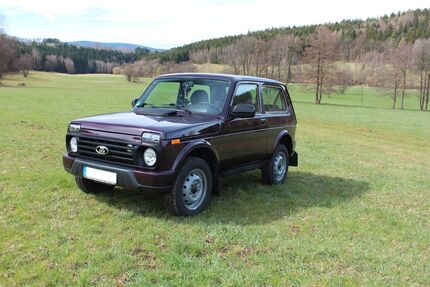 Lada Niva 41.000 km 11.699 &euro; Raschau-Markersbach 08352