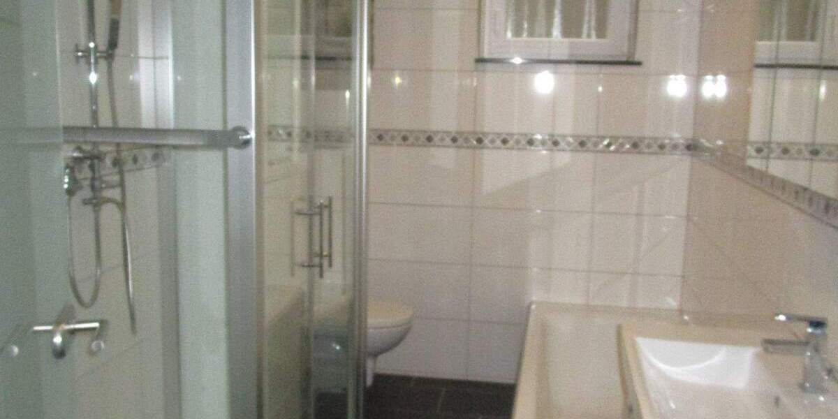 Souterrain 2 Zimmer Eigentumswohnung, Garten und separates Baugrundstück ca. 439 m², Haustiere erlaubt 2 zimmer