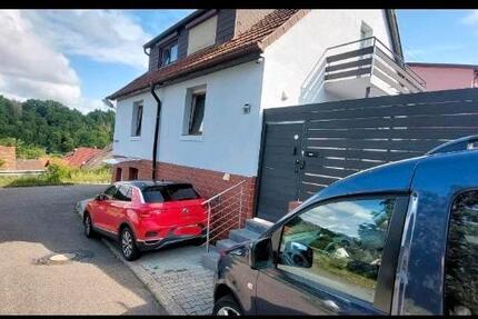 Haus Adelsheim - 8.5 Zimmer, 120 m&sup2;, 1.400&euro; | Angebot:25458790