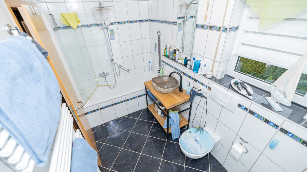 Ruhig wohnen, zentral leben – Reiheneckhaus mit Wohlfühlcharakter 4.5 zimmer