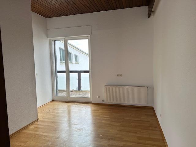 Etagenwohnung Bad Camberg - 4 Zimmer, 98 m&sup2;, 950&euro; | Angebot:26197327