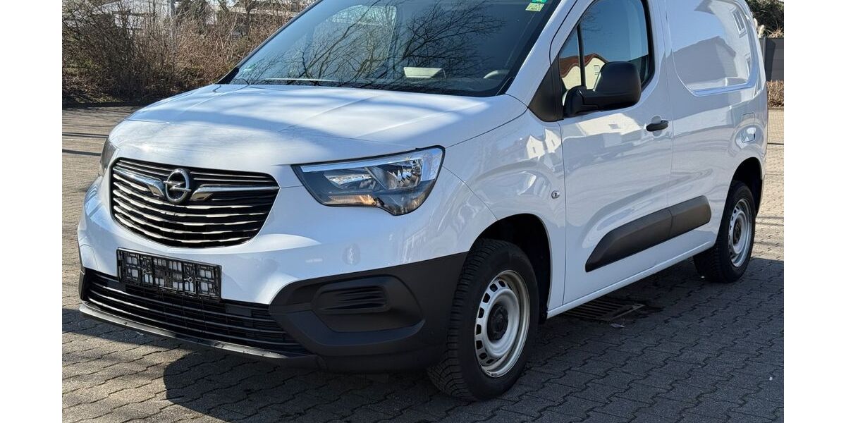 Opel Combo 147.000 km 10.666 € Rüsselsheim 65428